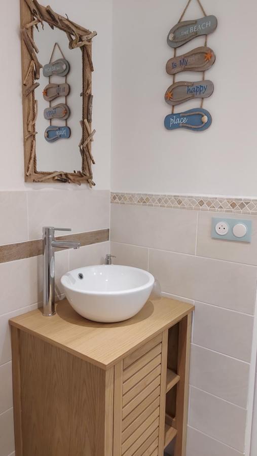 Les Nids De La Baie Bed & Breakfast Favières Dış mekan fotoğraf