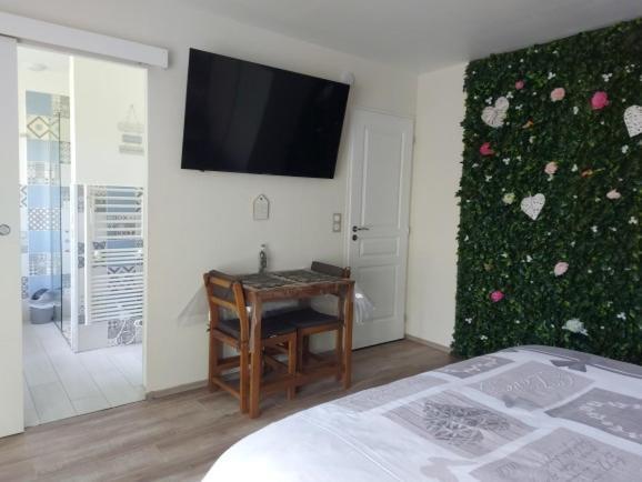 Les Nids De La Baie Bed & Breakfast Favières Dış mekan fotoğraf