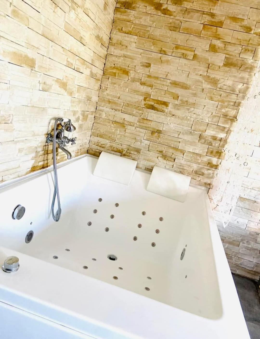 Les Nids De La Baie Bed & Breakfast Favières Dış mekan fotoğraf